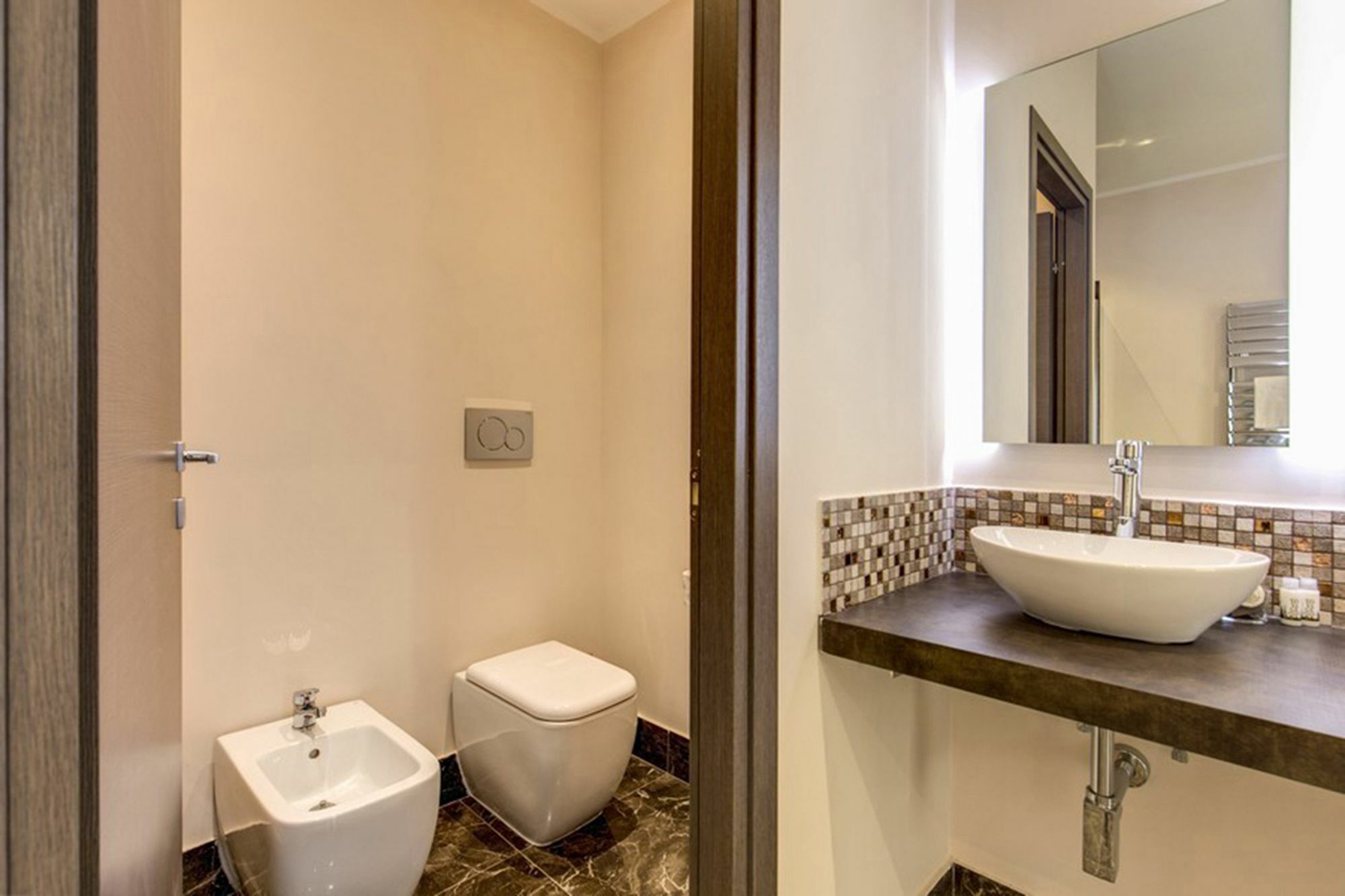 Colonna 18 By Ghor Gasthof 2*
